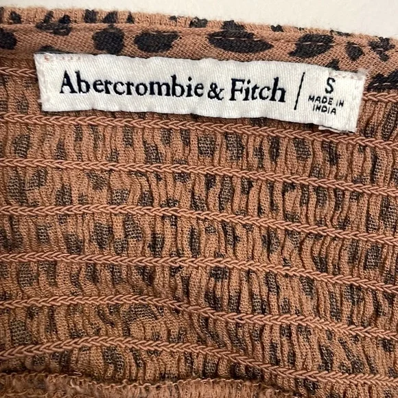 ABERCROMBIE & FITCH - Smocked Waist Top - Picture 4 of 4